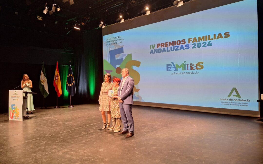 Asaenes premiada con los IV Premios Familias Andaluzas en la modalidad de “Familias Corresponsables”